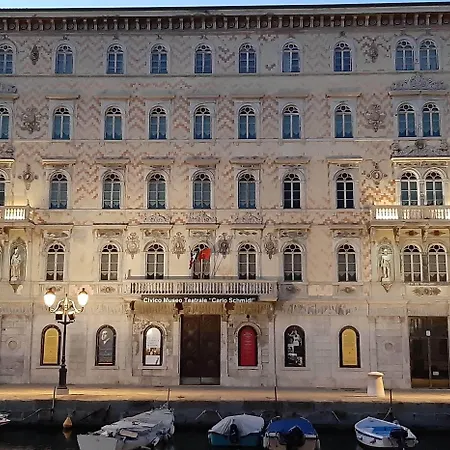 Bed & Breakfast Bed & Chic Trieste